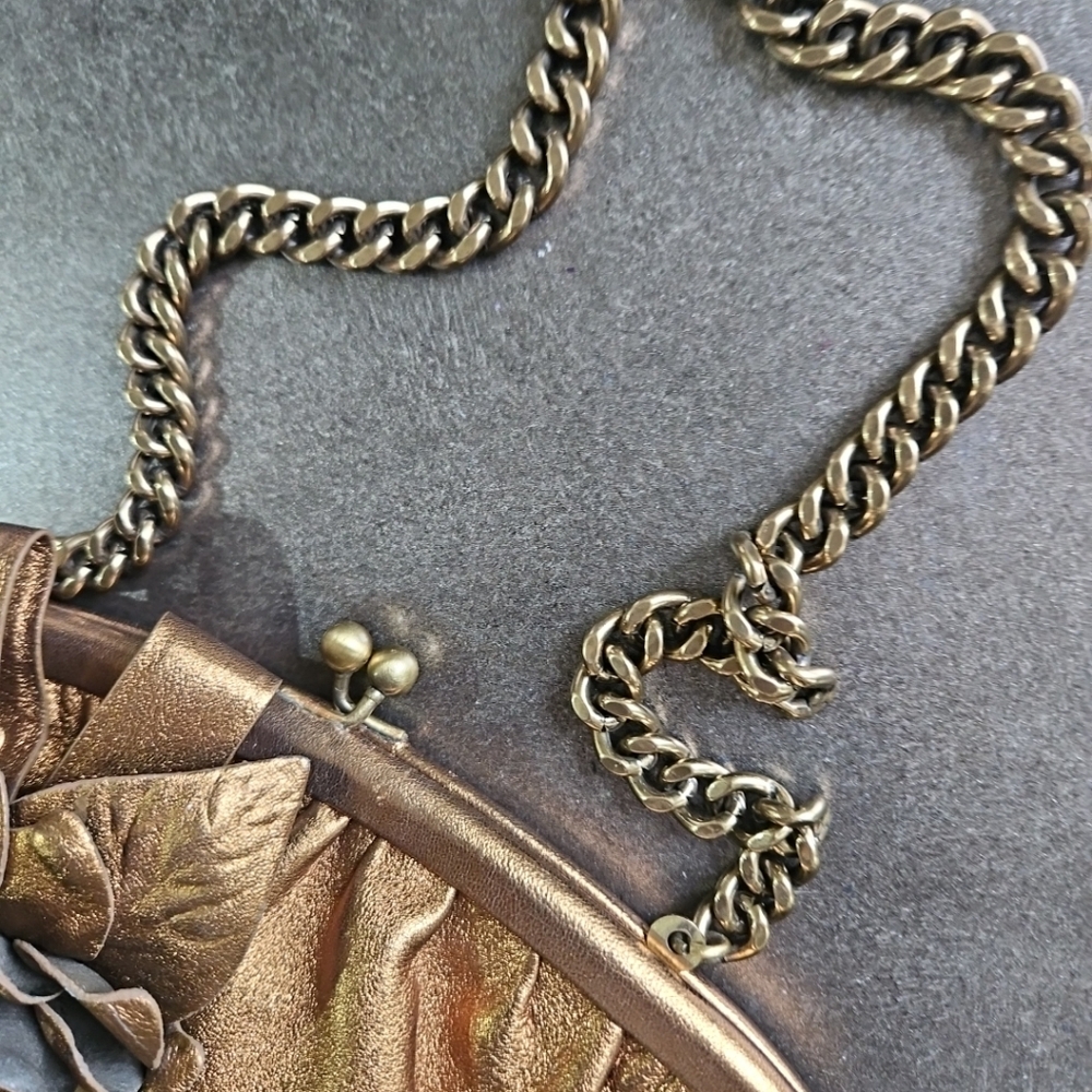 Isabella Fiore Metallic Leather Small Shoulder Bag With Attached Coin Purse Twi - Picture 6 of 10